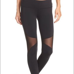ALO Coast Strirrup Leggings in Black